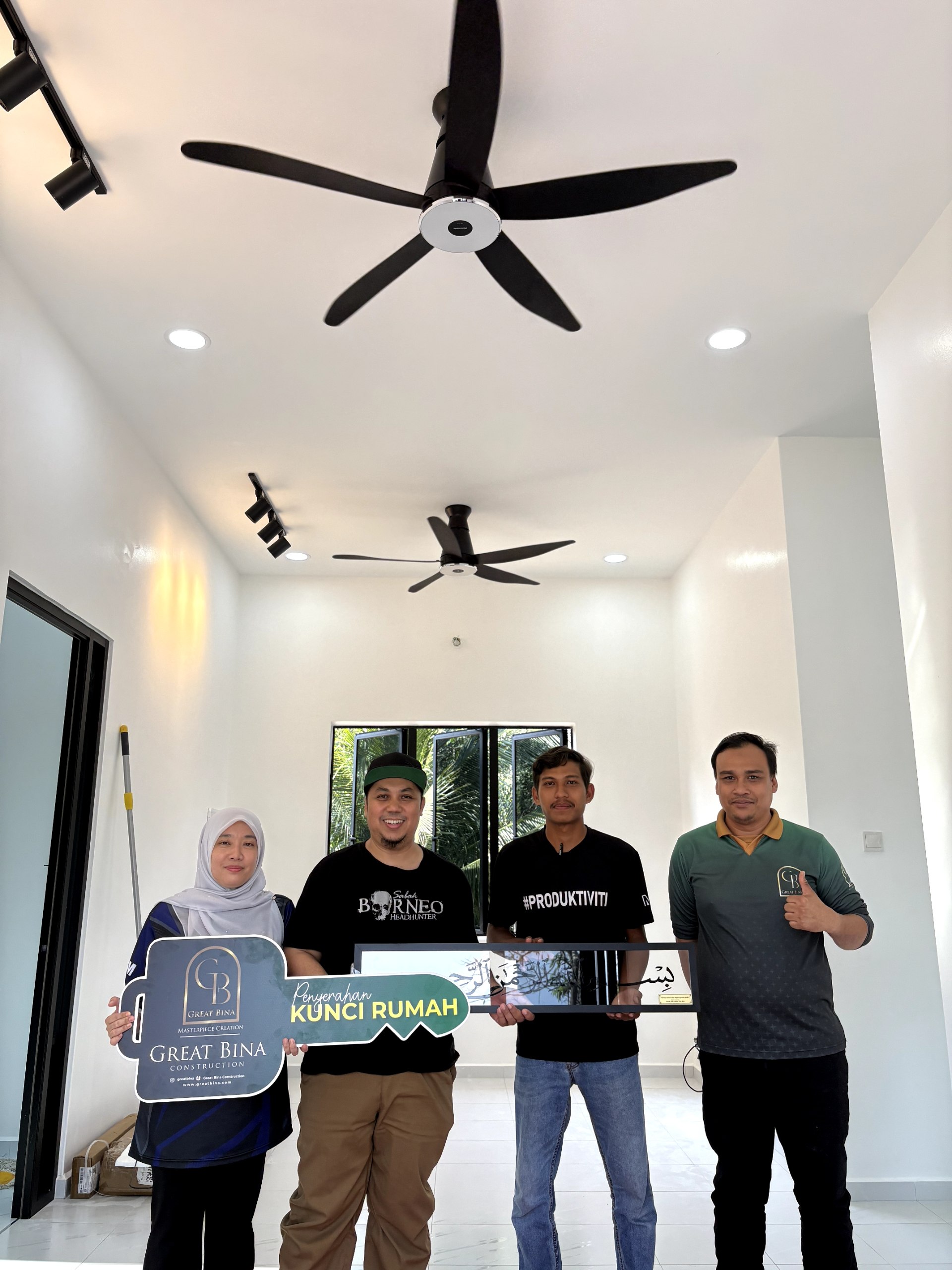 photo_6215209859825732839_w